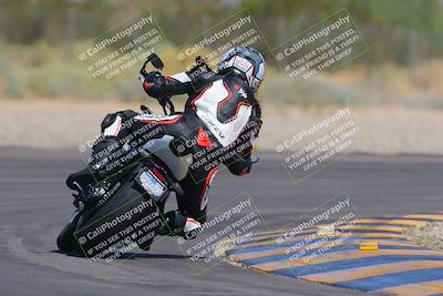 media/Sep-25-2023-Moto Forza (Mon) [[81ffa65e0a]]/B-C Group/Session 4 (Turn 2 Backside)/